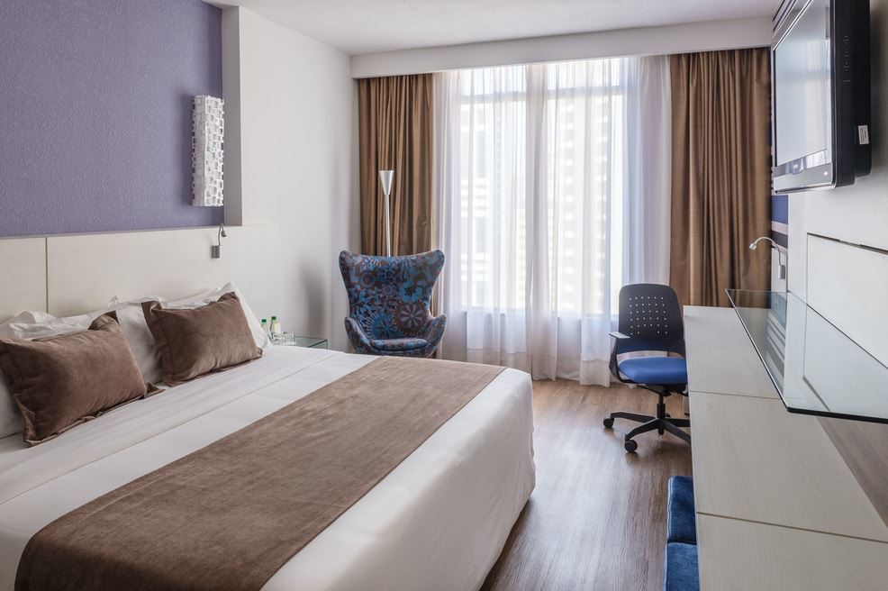 Guest room interior at Radisson Hotel Curitiba