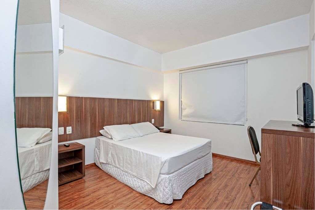 Another guest room interior at Firenze Business Hotel