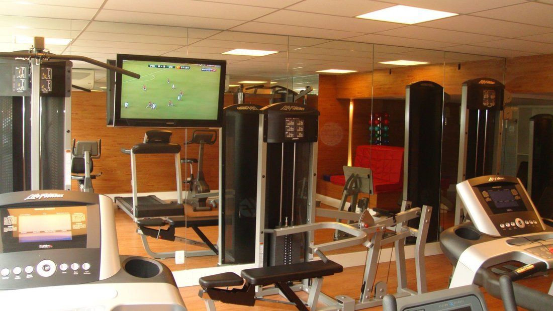 Augusto's Rio Copa Hotel — fitness room