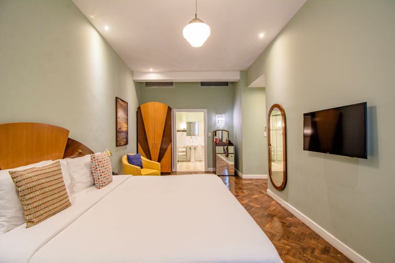 Guest room with seating area at Fera Palace Hotel