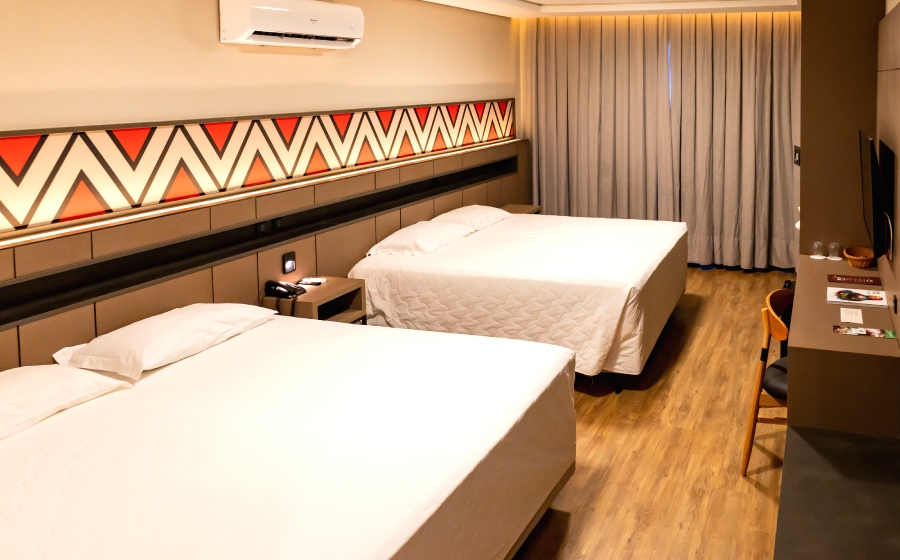 Guest room with two beds at Complexo Eco Cataratas Resort by SJ